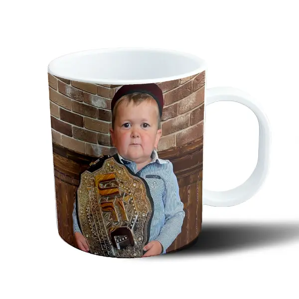 Taza de Plástico Hasbulla con Cinturón de Campeón