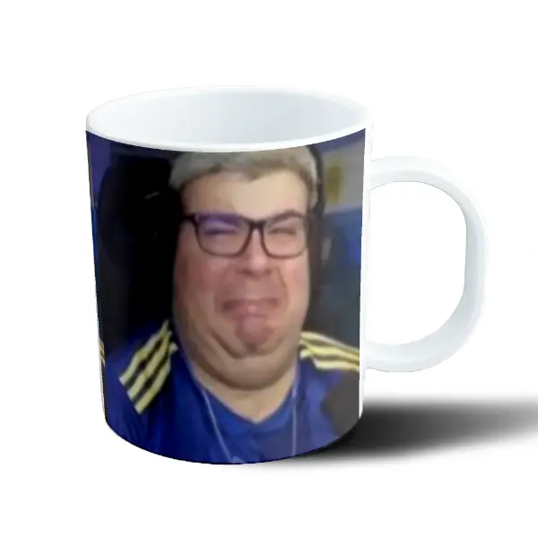 Taza de Plástico La Cobra Meme con Auriculares