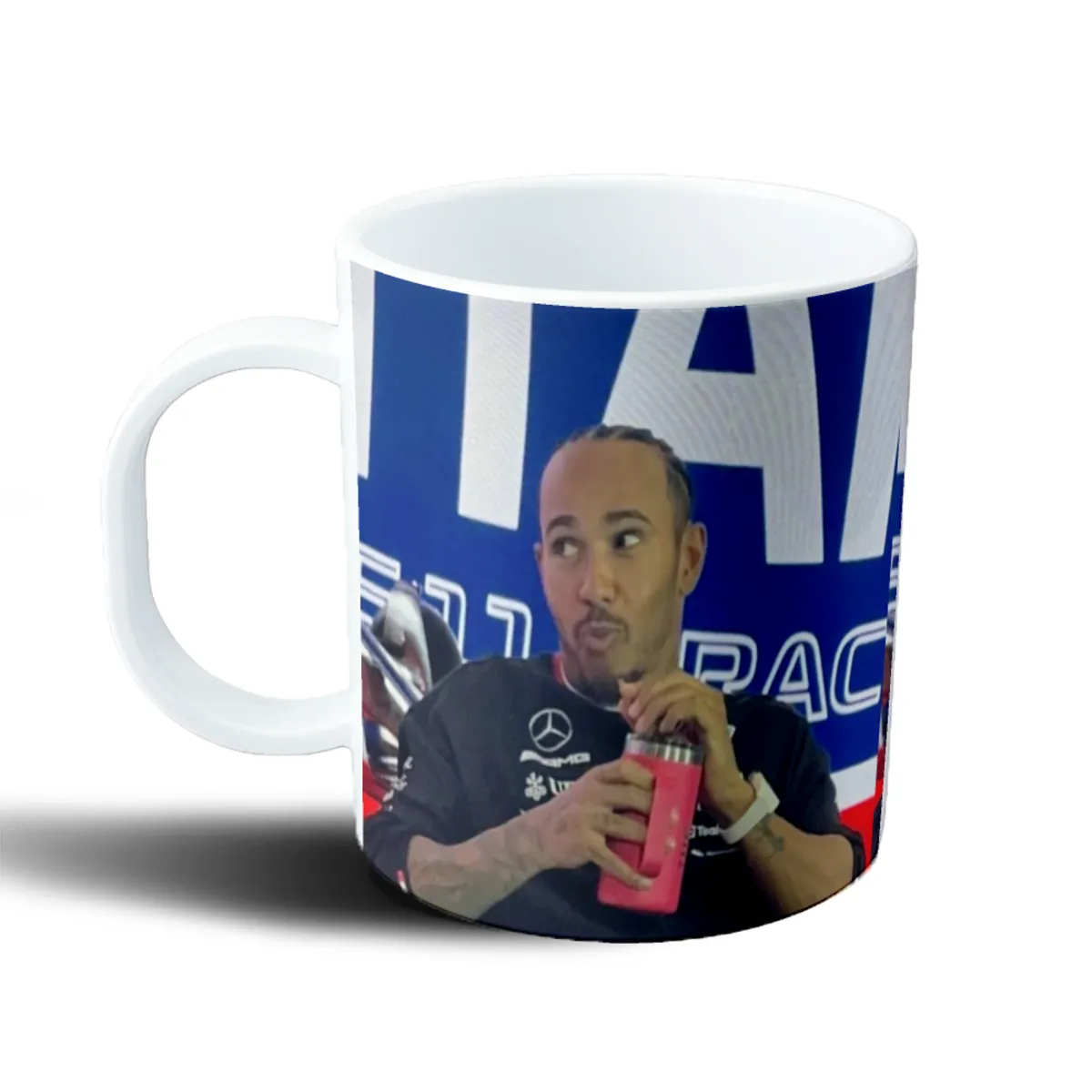 Taza de Plástico Lewis Hamilton Tomando Bebida - vista 2