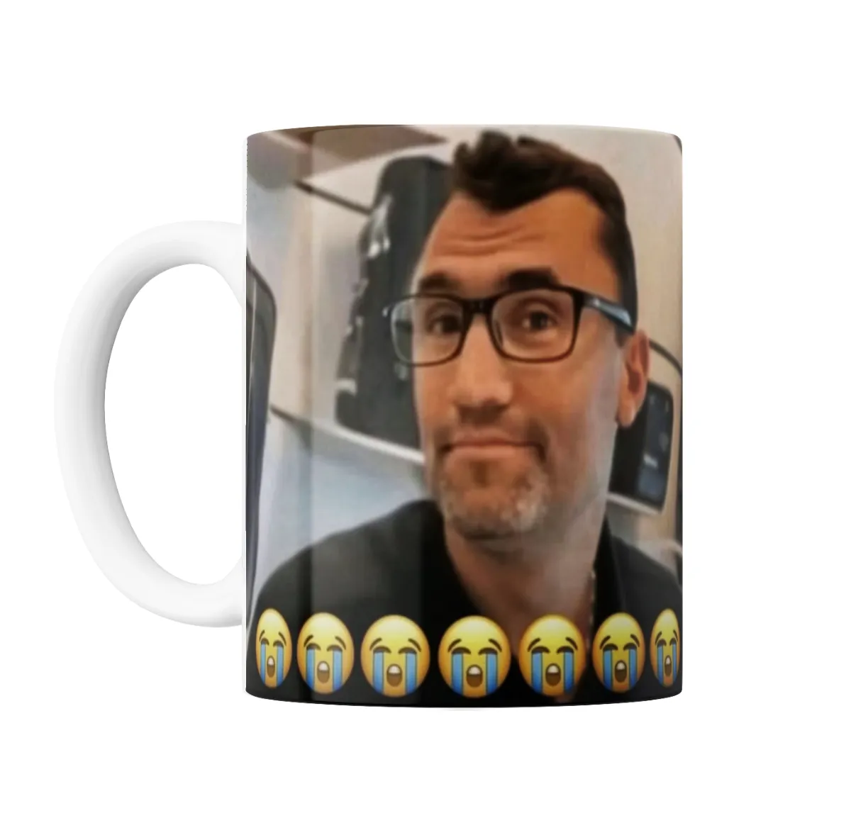 Taza de Cerámica Charlie Kirk Meme Llorando - vista 2