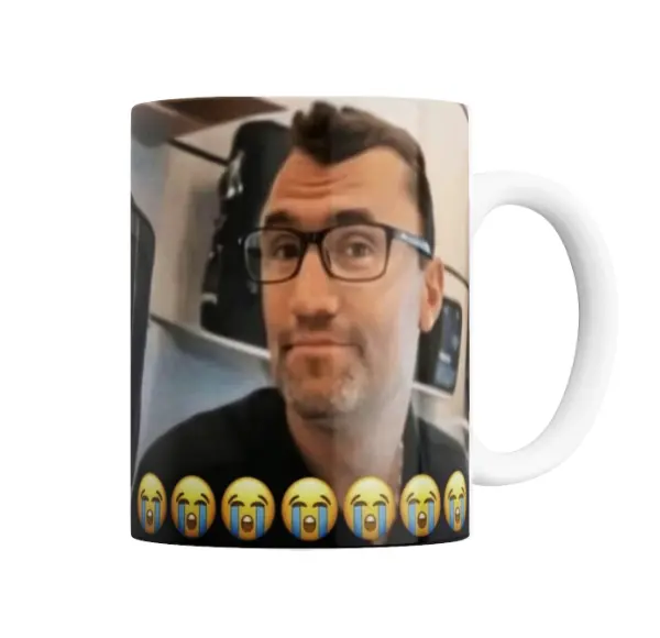 Taza de Cerámica Charlie Kirk Meme Llorando