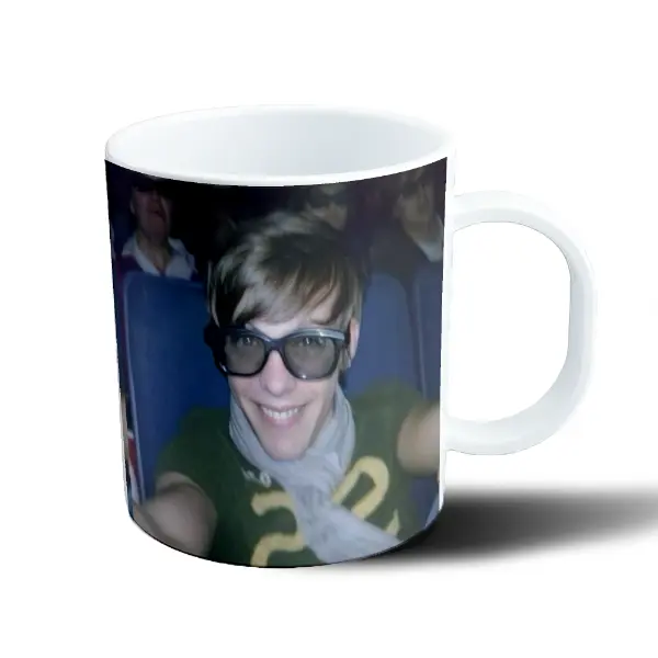 Taza de Plástico Louis Tomlinson Foto con Gafas y Bufanda