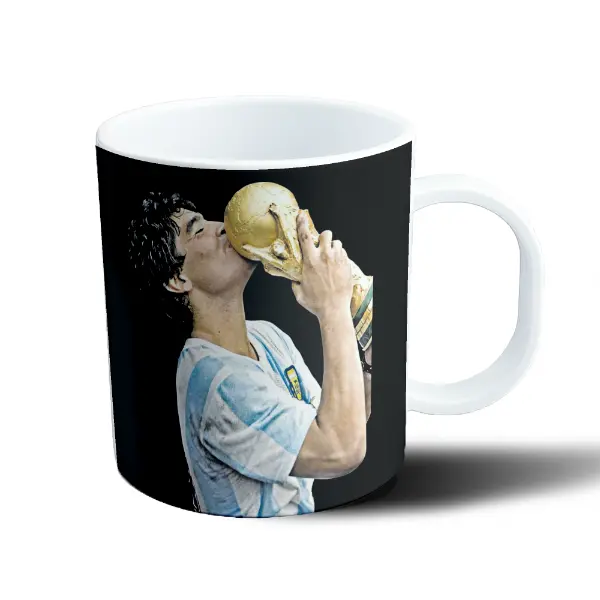 Taza de Plástico Maradona besando la Copa del Mundo