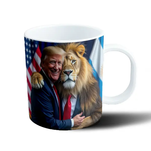 Taza de Plástico Donald Trump abrazado por un León