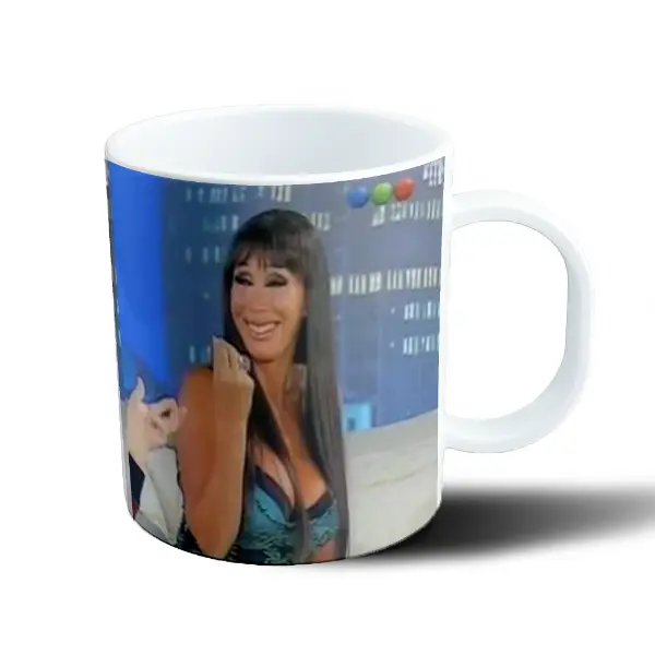 Taza de Plástico Moria Casan Sonrisa Frente a Cámara
